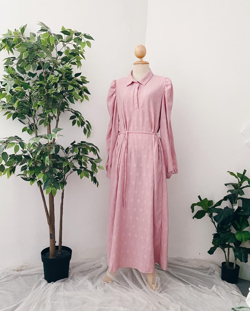 Crinkle Maxi Dress – Fyfy Edition | Flowy, Modest & Ironless
by Samiha Apparels