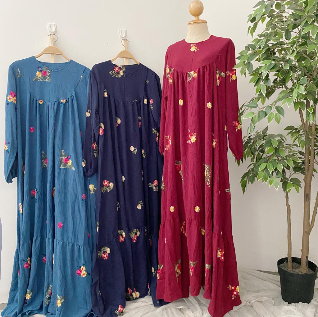 Floral Embroidery Maxi Dress