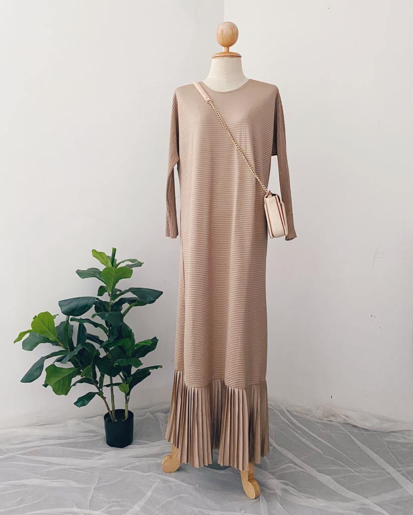 Korean Pleated Maxi Dress - Samiha Apparels